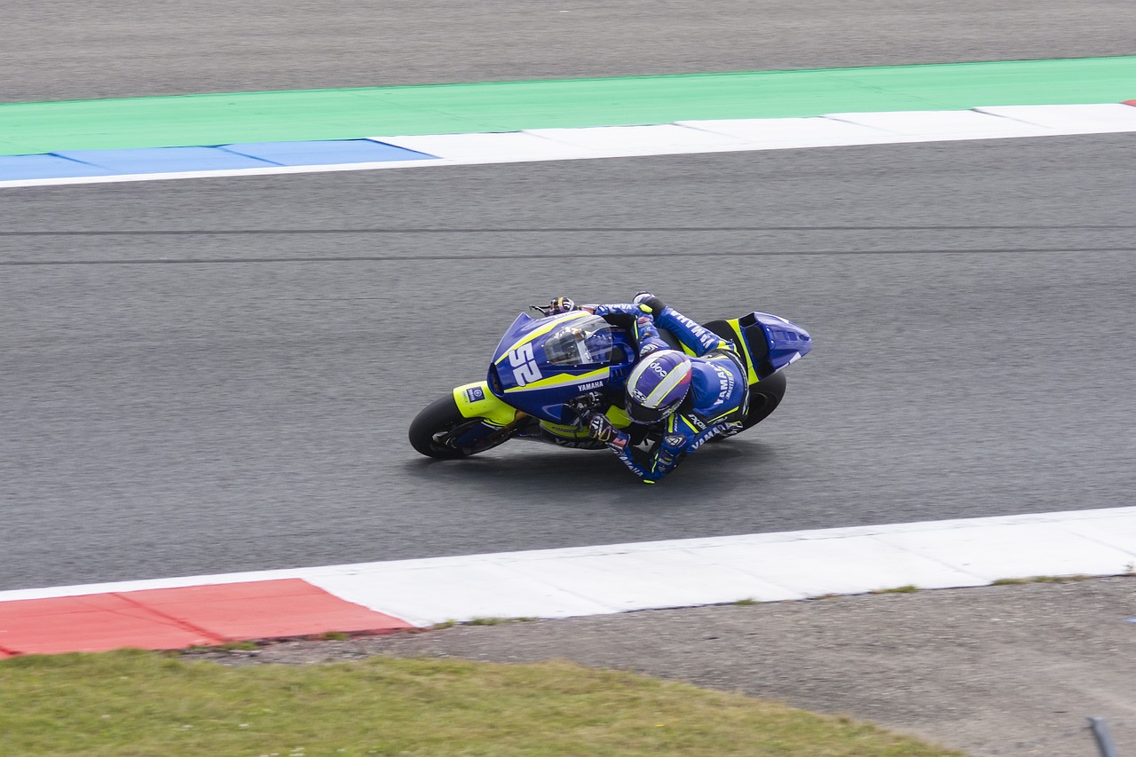 拉近企业与 拉近企业与